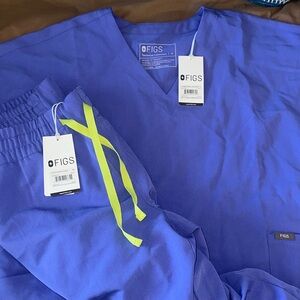 Brand new figs scrubs